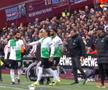 Scene șocante în West Ham - Liverpool » Salah a sărit la Klopp, pe marginea terenului! A fost nevoie de intervenția colegilor