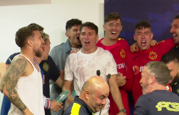 Nebunie la conferință » Jucătorii de la FCSB au intrat peste Charalambous și au declanșat fiesta