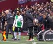 Scene șocante în West Ham - Liverpool » Salah a sărit la Klopp, pe marginea terenului! A fost nevoie de intervenția colegilor