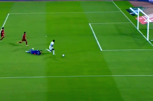 Al Akhdoud a câștigat acasă cu Abha, scor 4-0, în etapa #29 a campionatului din Arabia Saudită. Ciprian Tătărușanu, portarul oaspeților, a ajuns la 75 de goluri primite în acest sezon.