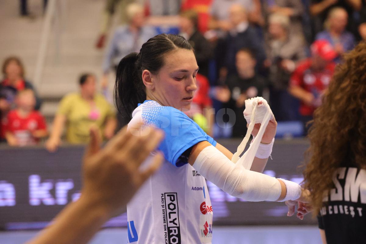 Esbjerg - CSM București 26-22. Lacrimi pe parchet: Cristina Neagu, deznădăjduită, după ultimul meci din carieră în Champions League