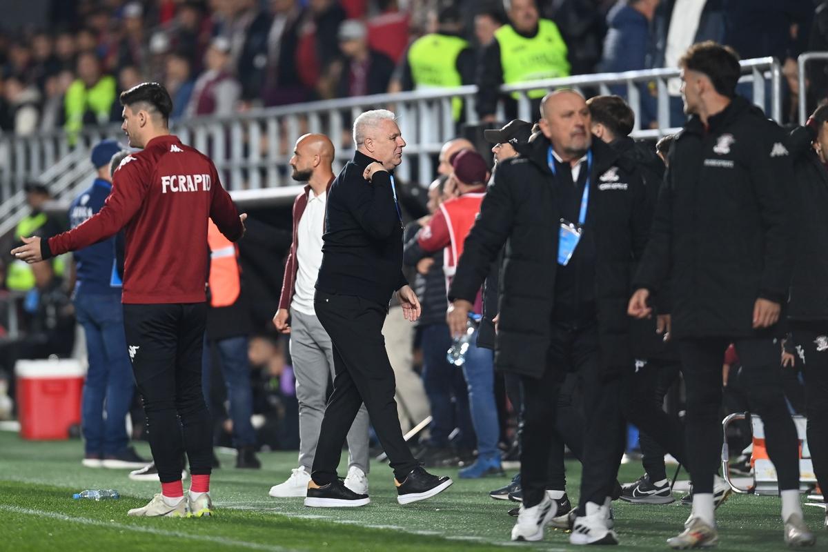 Gigi Becali, prima reacție, după ce FCSB a făcut un pas uriaș spre titlu: „Sunt superantrenor! Asta le-am spus la pauză” » Remarcații lui + Jucătorul criticat