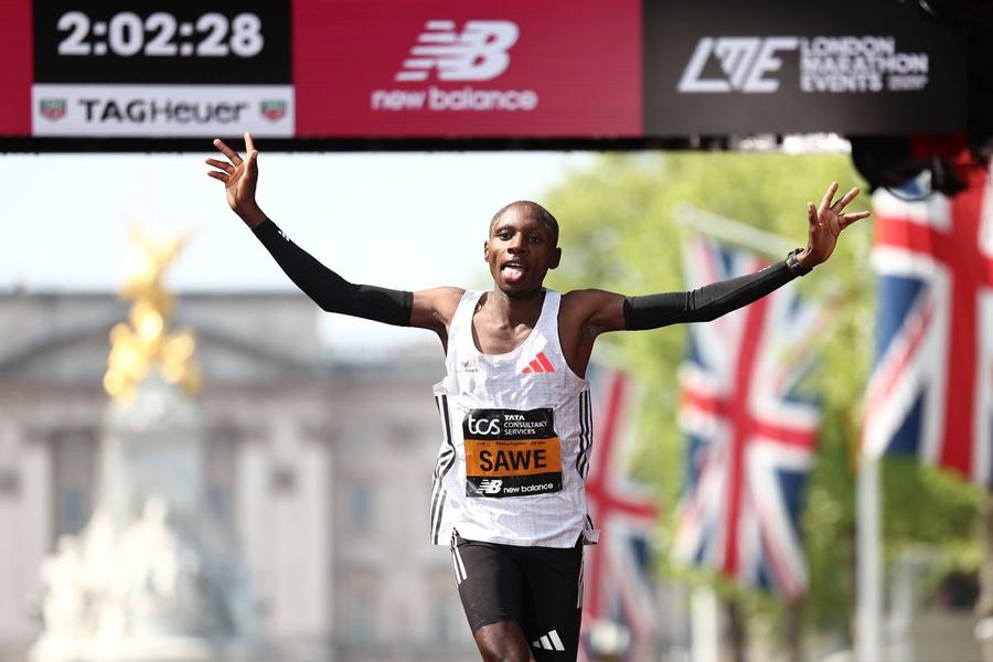Sabastian Sawe/Foto: Getty Images Record mondial la Maratonul de la Londra! Vicecampioana olimpică a făcut o cursă excelentă: „E foarte special”