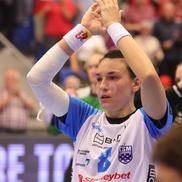 Cristina Neagu, în lacrimi după ultimul meci din carieră în Champions League/ foto: Ionuț Iordache (GSP)