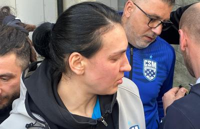 Zgâriată pe față și cu ochii în lacrimi, Cristina Neagu abia a rostit câteva cuvinte după eliminare: „Supărarea oricum rămâne”