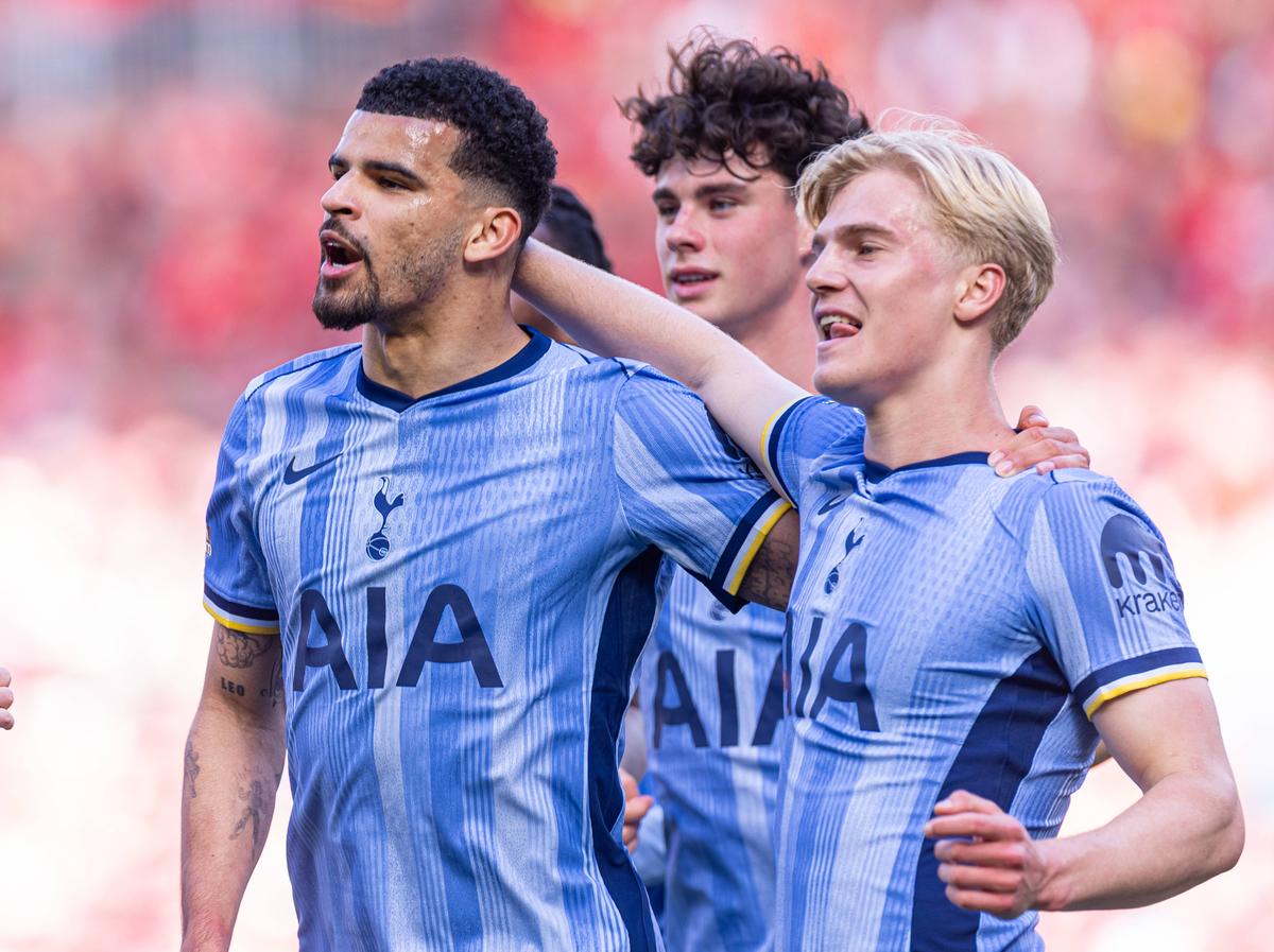 Liverpool - Tottenham, sărbătoare de titlu pentru „cormorani” // 27.04.2025