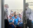 Ieșire blocată » Imagini surprinse după Esbjerg - CSM București. Pintea a scos capul pe ușa vestiarului: „Nicio șansă”