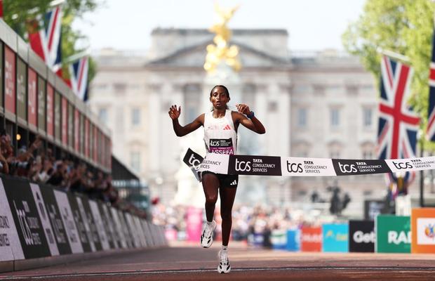Record mondial la Maratonul de la Londra! Vicecampioana olimpică a făcut o cursă excelentă: „E foarte special”