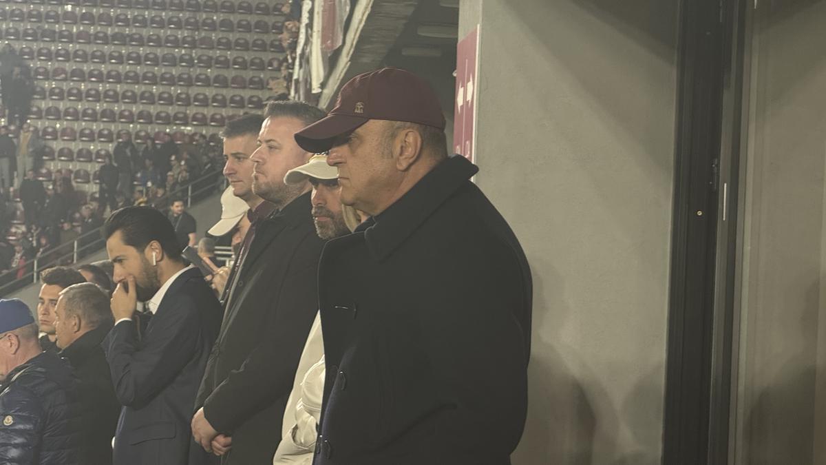 Victor Angelescu s-a dus peste arbitri » Ce s-a întâmplat în Giulești, după Rapid - FCSB: „Jegosul ăsta nu mai arbitrează aici!”