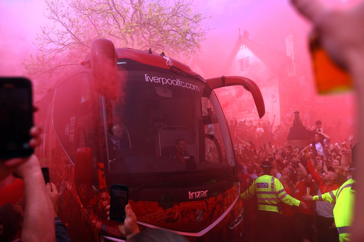 Liverpool - Tottenham, nebunie pe „Merseyside” înainte de partidă