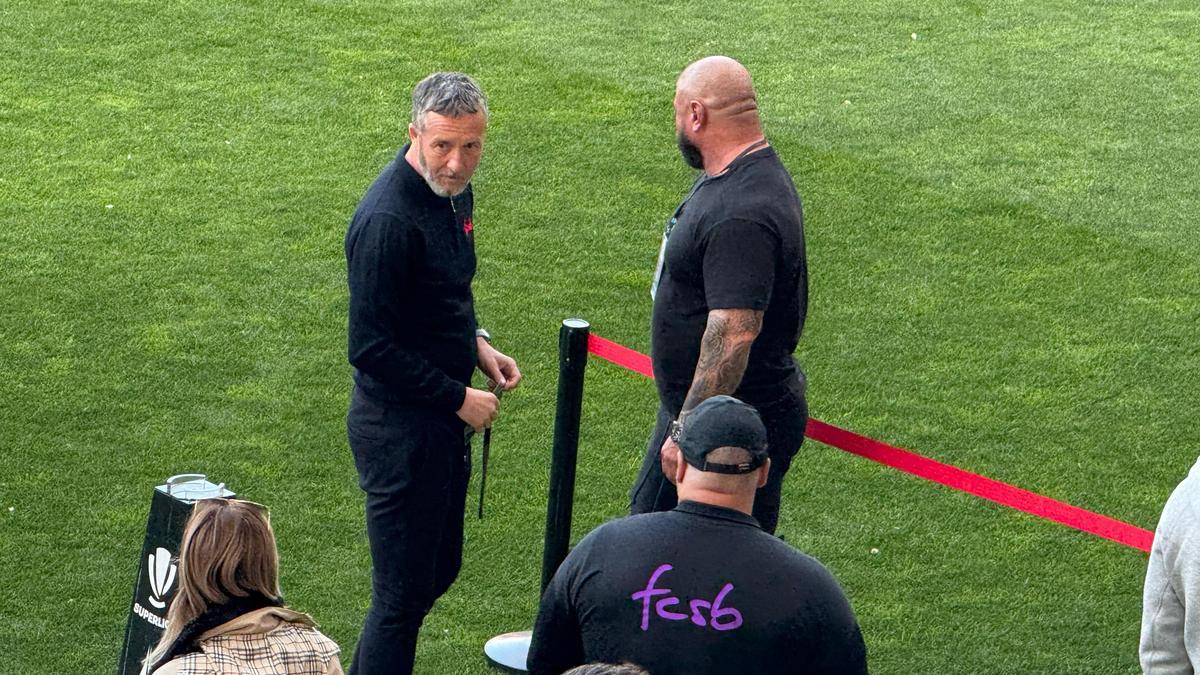 Mihai Stoica, surprins alături de George „Pachet” și „Buze”, înainte de Rapid - FCSB
