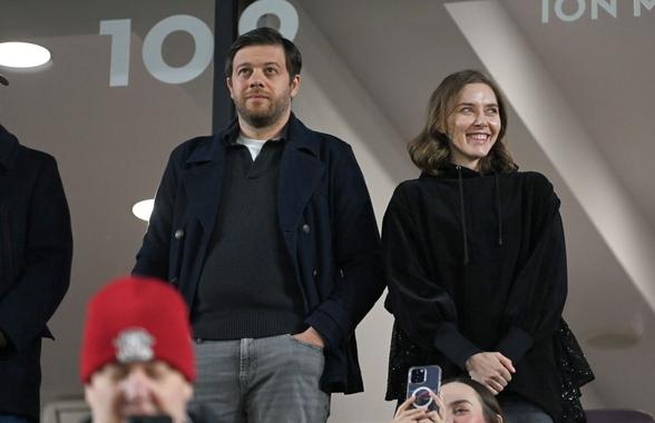 Tribună oficială înțesată de VIP-uri la Rapid - FCSB » Șucu și Angelescu au venit alături de soții
