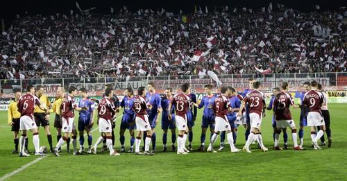În urmă cu 19 ani, Rapid - Steaua se juca în sferturile de finală ale Cupei UEFA, o bornă istorică a fotbalului românesc