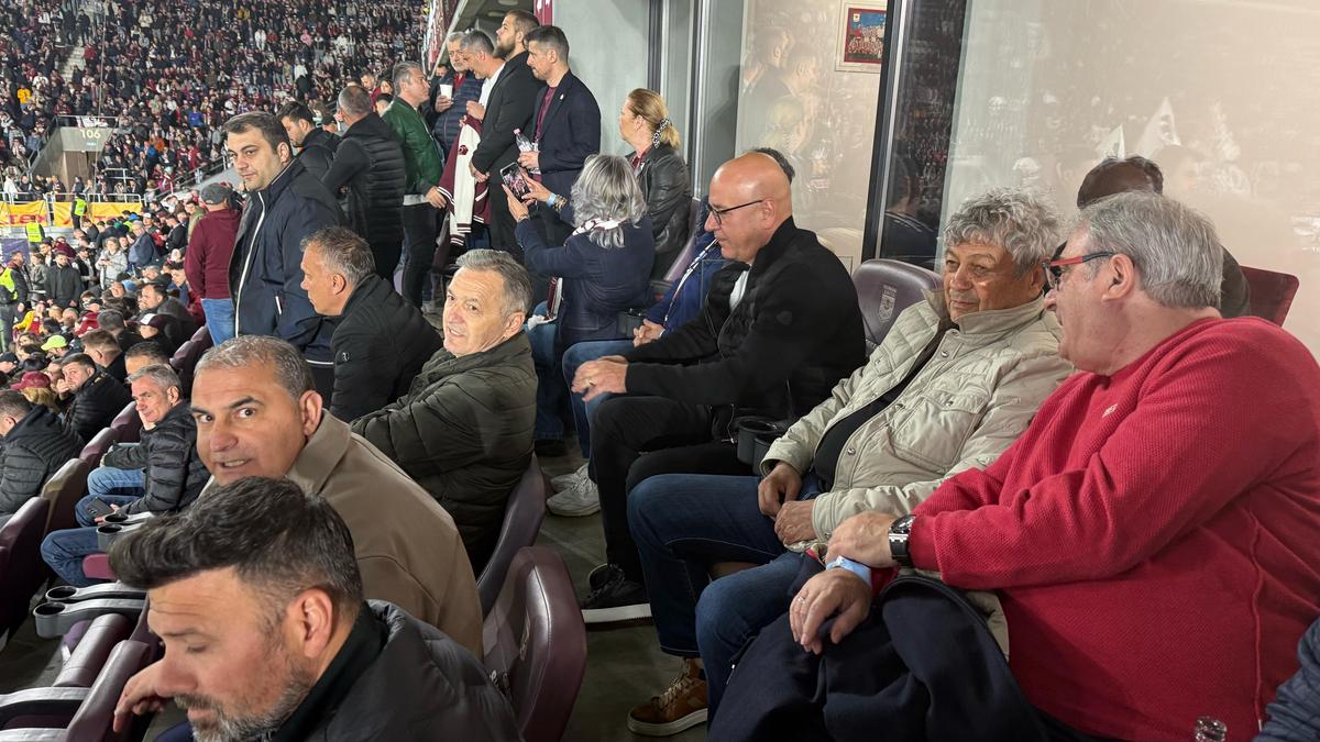 VIP-uri la Rapid - FCSB » Șucu și Angelescu au fost însoțiti de soții