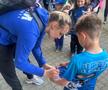 Ieșire blocată » Imagini surprinse după Esbjerg - CSM București. Pintea a scos capul pe ușa vestiarului: „Nicio șansă”