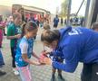 Ieșire blocată » Imagini surprinse după Esbjerg - CSM București. Pintea a scos capul pe ușa vestiarului: „Nicio șansă”