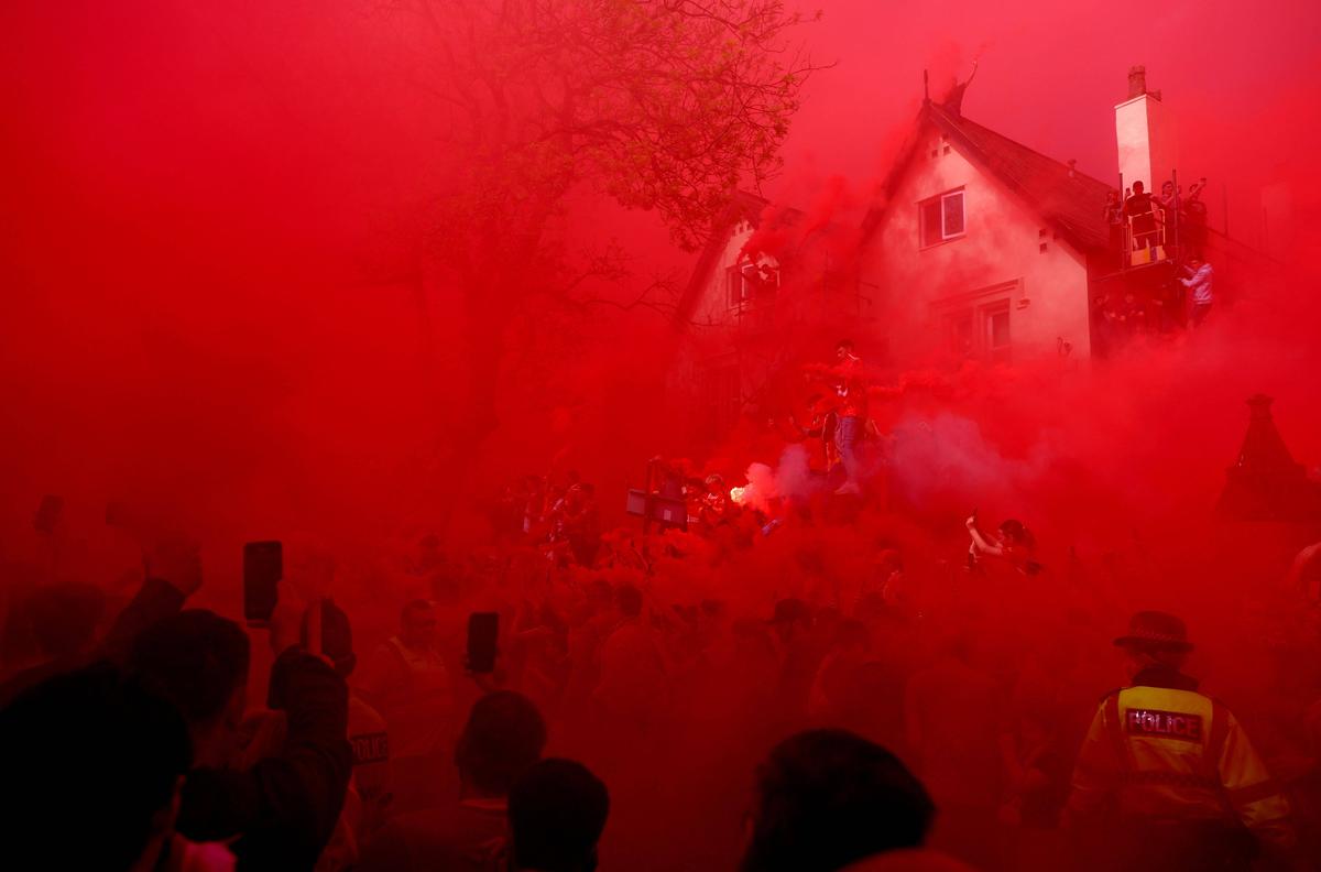 Liverpool este noua campioană a Angliei! „Cormoranii” i-au zdrobit pe cei de la Tottenham » Scene fabuloase pe Anfield