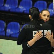 Cristina Neagu și-a îmbrățișat toate colegele înainte de Esbjerg - CSM București
