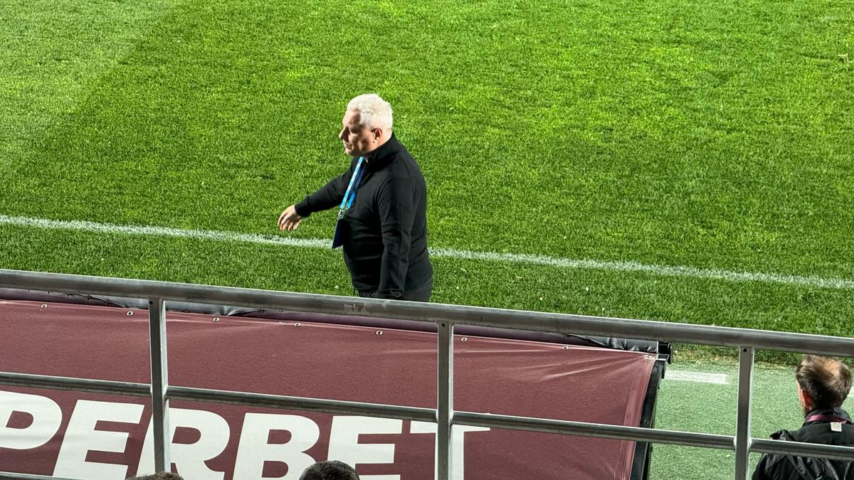 Marius Șumudică, în timpul derby-ului dintre Rapid și FCSB // 27.04.2025