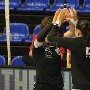 Cristina Neagu și-a îmbrățișat toate colegele înainte de Esbjerg - CSM București