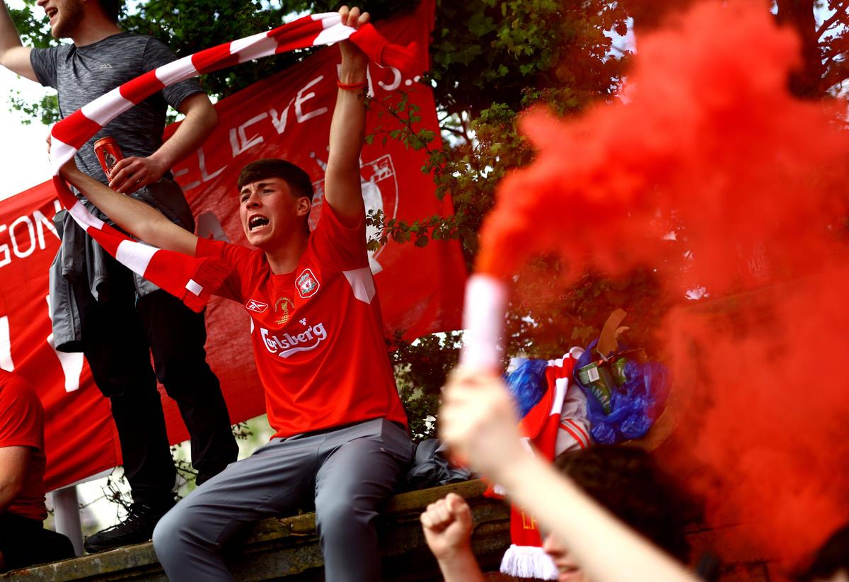Liverpool - Tottenham, nebunie pe „Merseyside” înainte de partidă