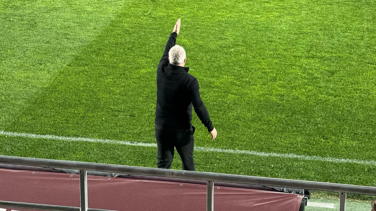Marius Șumudică, în timpul derby-ului dintre Rapid și FCSB // 27.04.2025