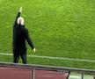 Marius Șumudică, în timpul derby-ului dintre Rapid și FCSB // 27.04.2025