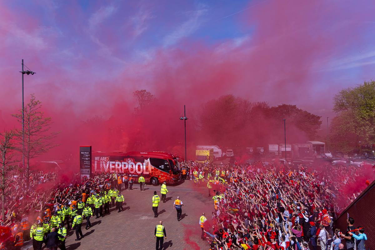 Liverpool - Tottenham, nebunie pe „Merseyside” înainte de partidă