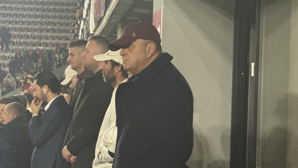 Victor Angelescu s-a dus peste arbitri » Ce s-a întâmplat în Giulești, după Rapid - FCSB: „Jegosul ăsta nu mai arbitrează aici!”