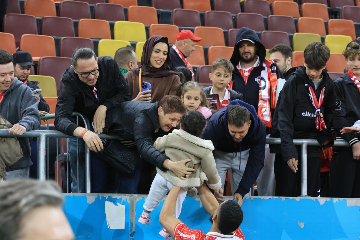 Imagini de la finalul meciului Dinamo - Rapid