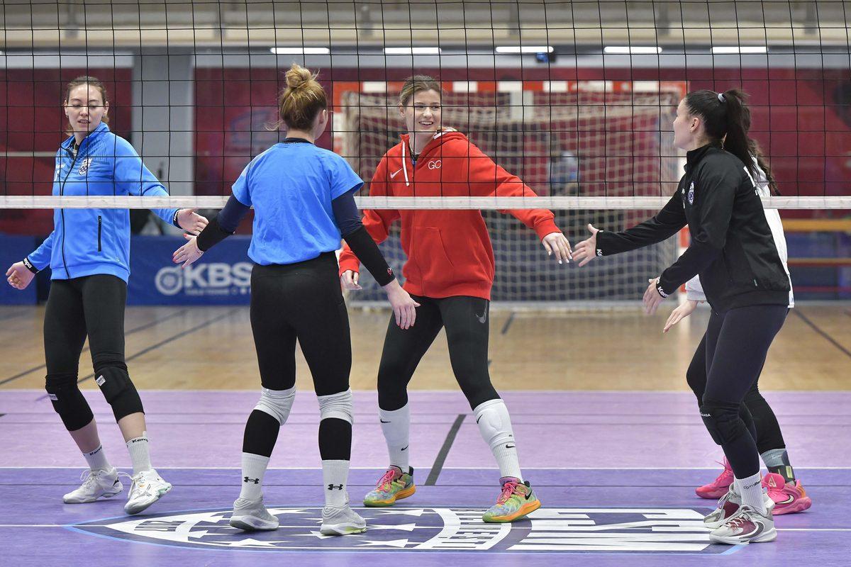 Elena Catrin Ștefanov - volei CSM București