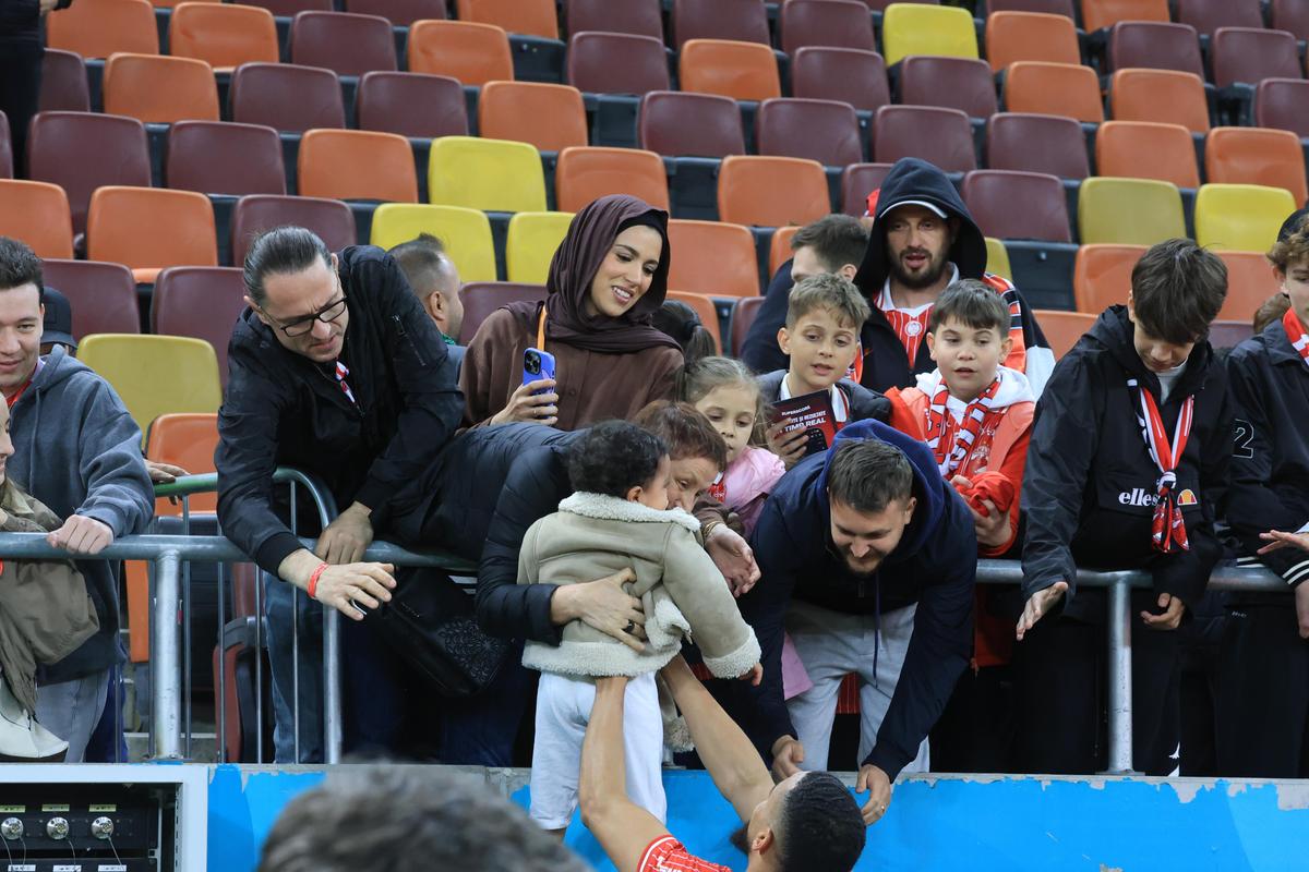 Imagini de la finalul meciului Dinamo - Rapid