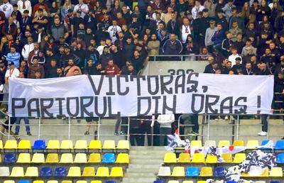 „Victoraș, pariorul din oraș” » Costel Gâlcă, întrebat frontal despre acuzele grave din peluza Rapidului