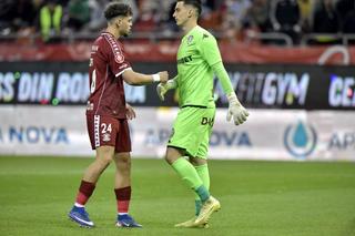 Scandări oribile în Rapid - CFR Cluj: fanii giuleșteni și-au înjurat jucătorul!