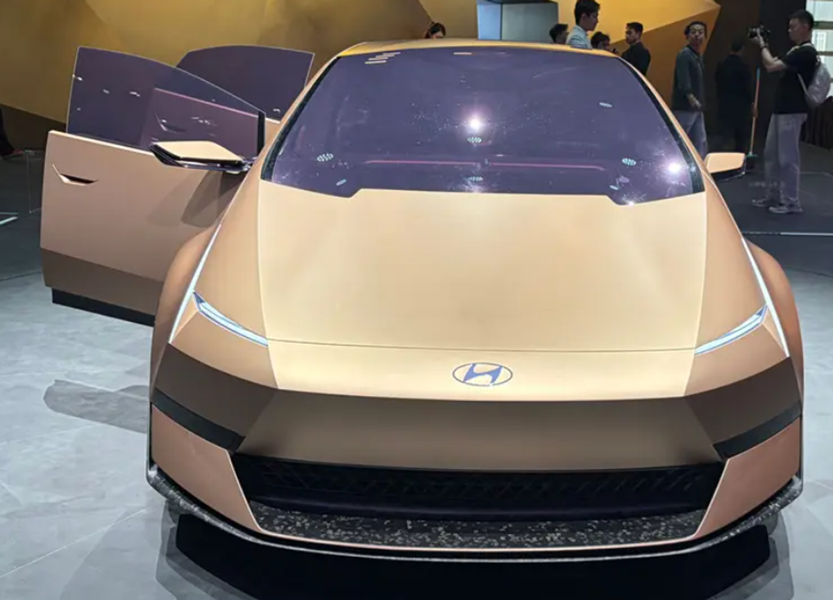 Hyundai Ioniq V