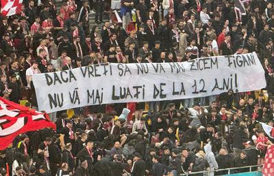 Raport stufos pe masa Comisiei de Disciplină! Ce riscă Dinamo după derapajele rasiste de la meciul cu Rapid