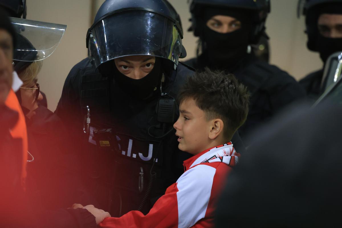 Imagini de la finalul meciului Dinamo - Rapid