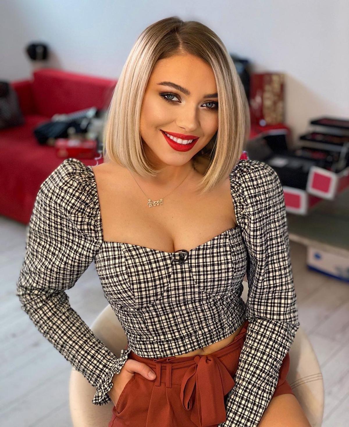 GALERIE FOTO Olga Delia, apariții spectaculoase în fiecare dimineață! Cum se caracterizează vedeta TV