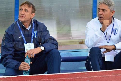 Emil Săndoi îl privește cu admirație pe Ianis Hagi