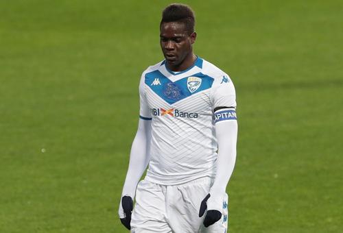 Mario Balotelli nu-și justifică salariul de 1,5 milioane E (are 3 milioane bonus dacă Brescia evită retrogradarea. Are 5 goluri în 19 meciuri // Sursă foto: Getty