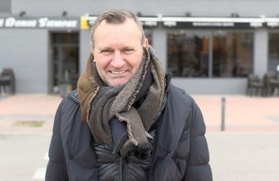 Craioveanu a împlinit 52 de ani pe 14 februarie Condiția ca FC U Craiova să joace pe „Oblemenco”, transmisă de Gică Craioveanu: „Mititelu să plătească și va juca” + Marele pariu al oltenilor: „Va pleca pentru mai mult de 10 milioane de euro”