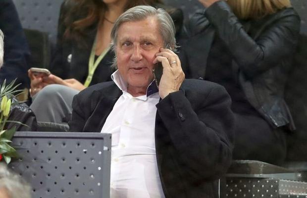 Ilie Năstase îi cere lui Nicușor Dan să-l lase să-și pună statuia într-un loc public: „Vreau să o pun pe unde trece lumea”