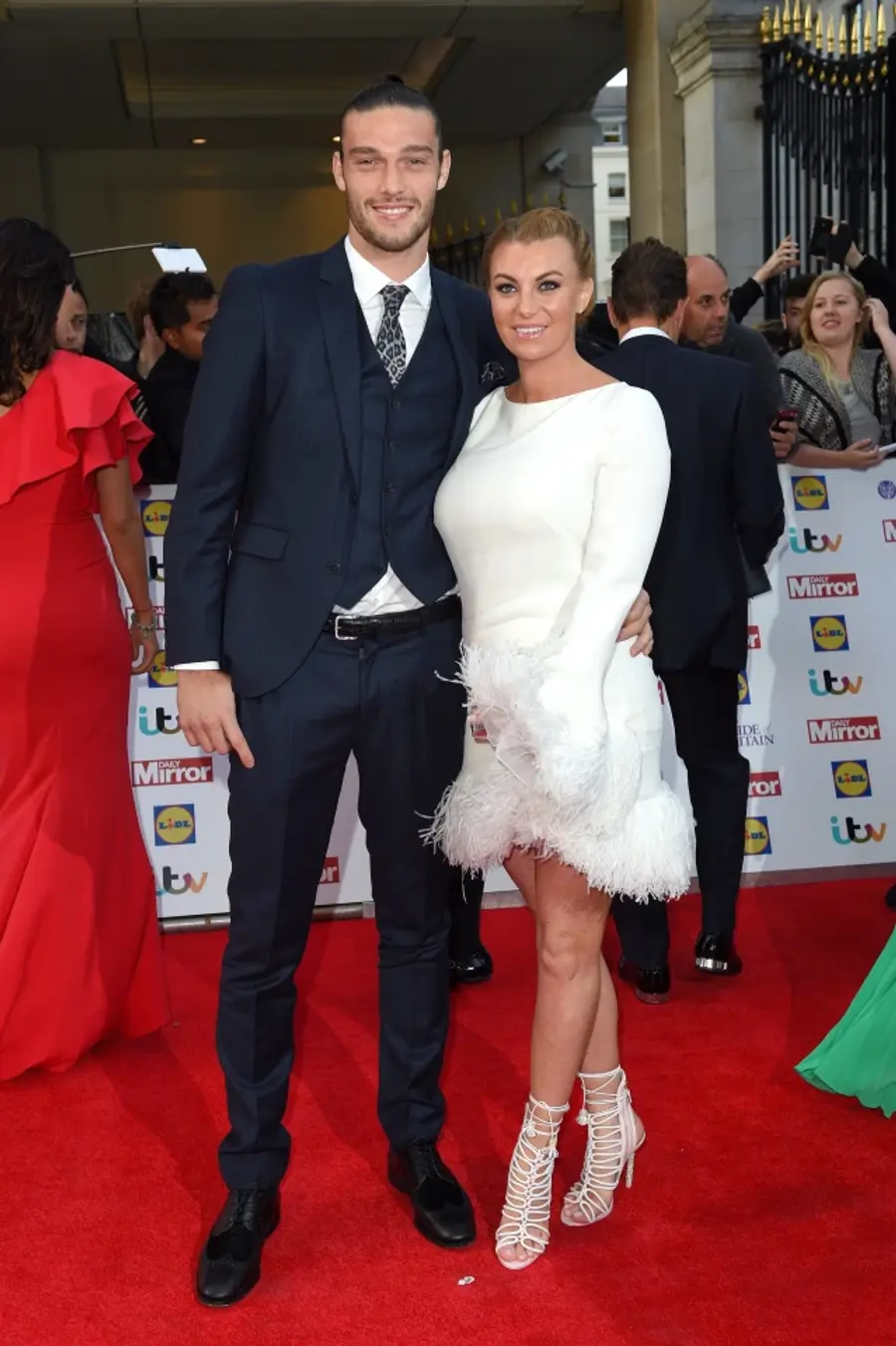 Andy Carroll, alături de viitoarea sa nevastă, Billi Mucklow Fostul jucător al lui Liverpool a comis-o » Prins în pat cu o altă femeie, cu câteva zile înaintea nunții