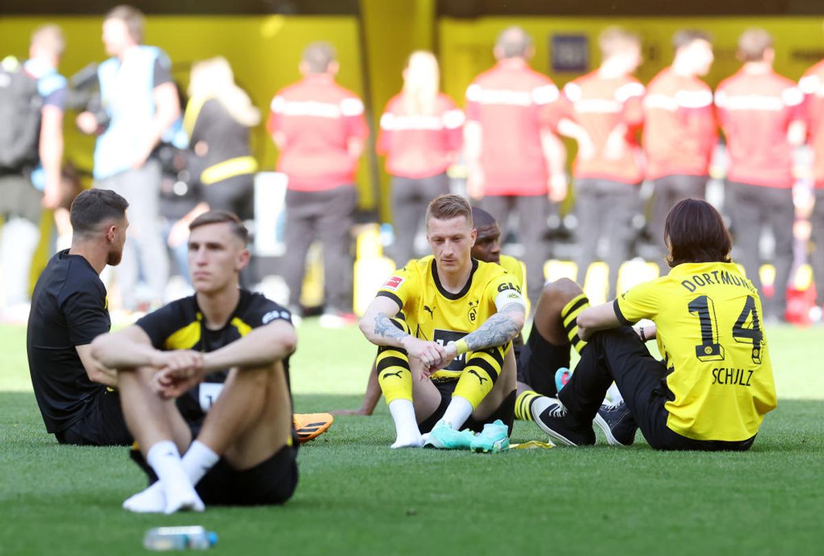 Vedetele lui Dortmund au început să plângă pe gazon, imediat după titlul pierdut în fața lui Bayern » Imagini emoționante