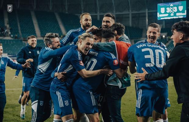 FCU Craiova - FC Voluntari 3-3 (5-4 la penalty-uri) » Craiova e în finala barajului pentru Europa după un meci nebun! Întorși de la 3-0, oltenii au câștigat la penalty-uri