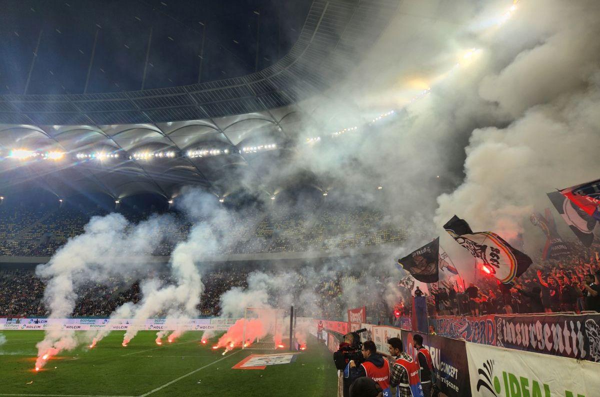 FCSB - Rapid, în pericol după ploaia de torțe și scandări rasiste » Cum au sfidat ultrașii anunțul crainicului