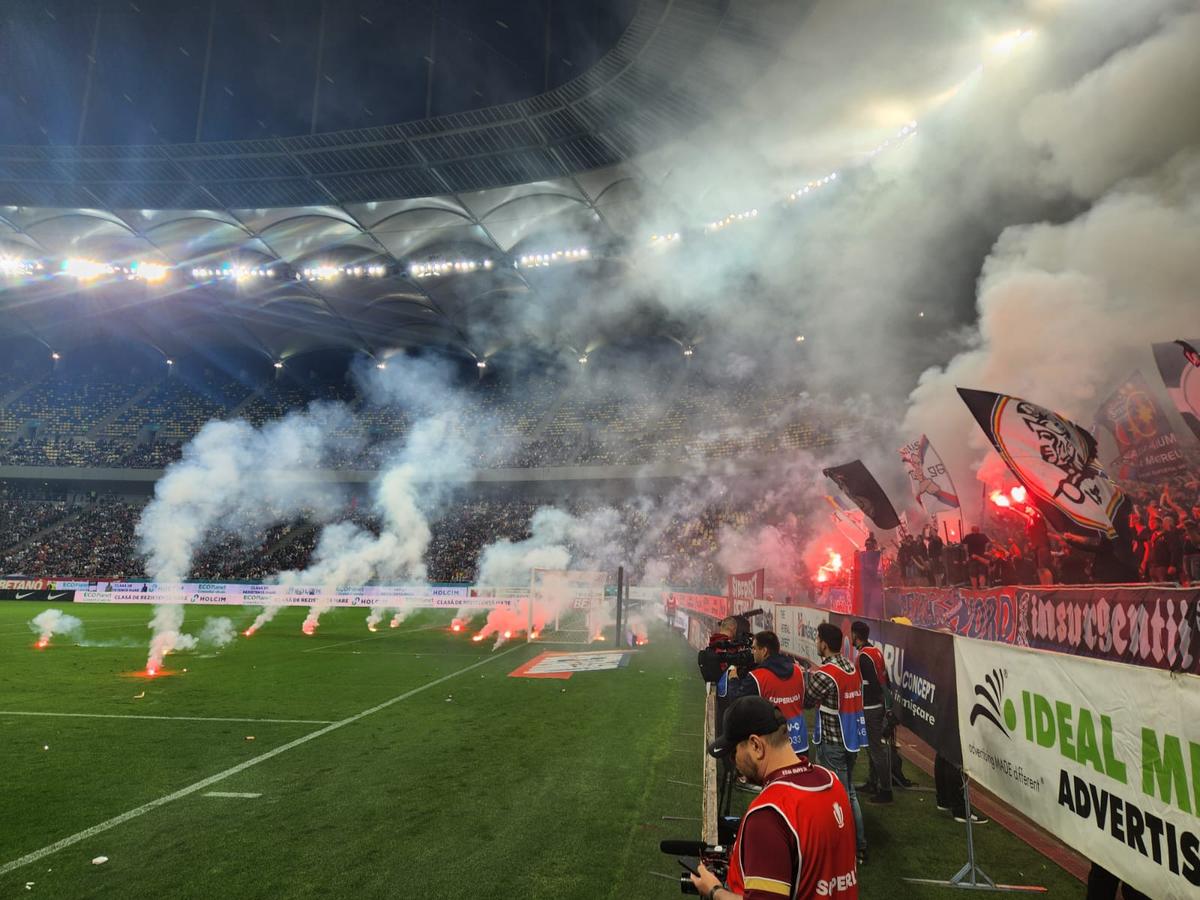 Scenografie, torțe și mesaje la FCSB - Rapid, 27 mai 2023