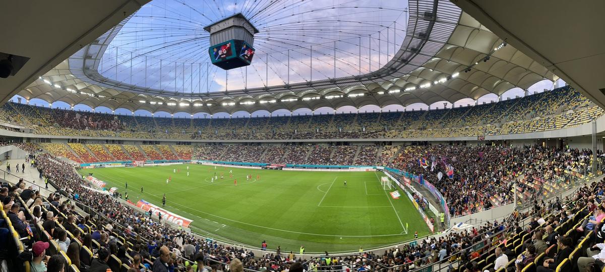 Scenografie, torțe și mesaje la FCSB - Rapid, 27 mai 2023
