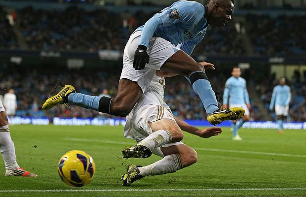 Mario Balotelli, înaintea finalei Ligii de la Istanbul: „Mi-ar plăcea să câștige amândouă. Inima mi-e împărțită”