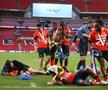 ULUITOR: Unirea Urziceni de Anglia a promovat în Premier League! AICI vor veni Guardiola și Haaland: suporterii intră pe stadion prin curțile locuitorilor!